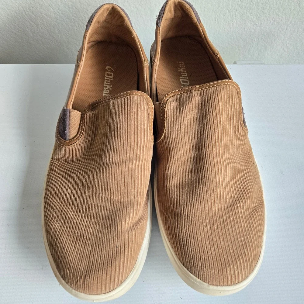 OluKai Lae'ahi Kapa Mens 10.5 Tan Brown Corduroy Leather Slip On Sneakers 10446